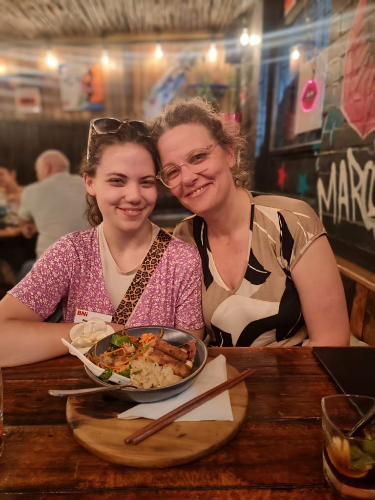 urban-playground-lunch-with-friends